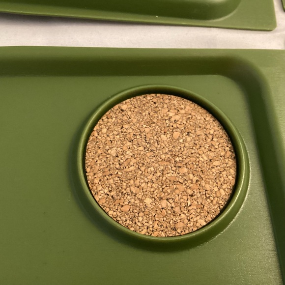 Vintage Acca Ware David Douglas Set of Avocado Green Plates Trays With Cork - Picture 11 of 14